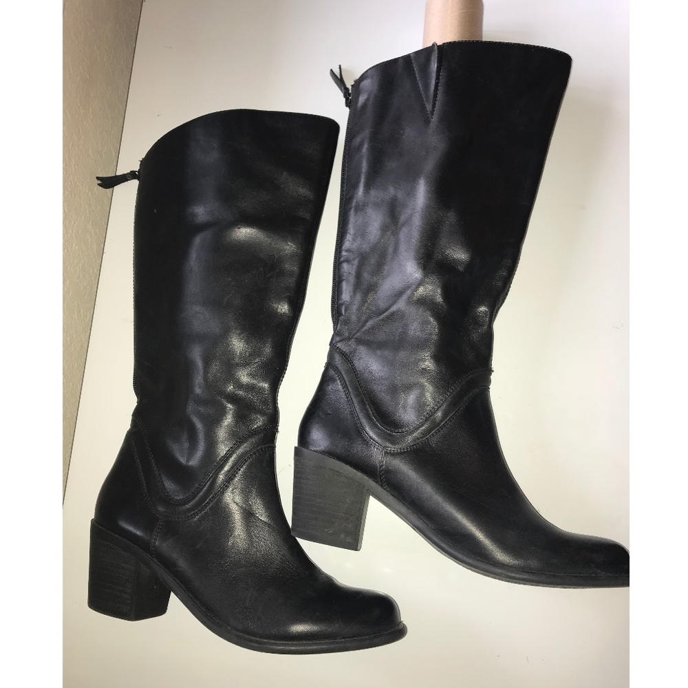 Crown Vintage Black Boots